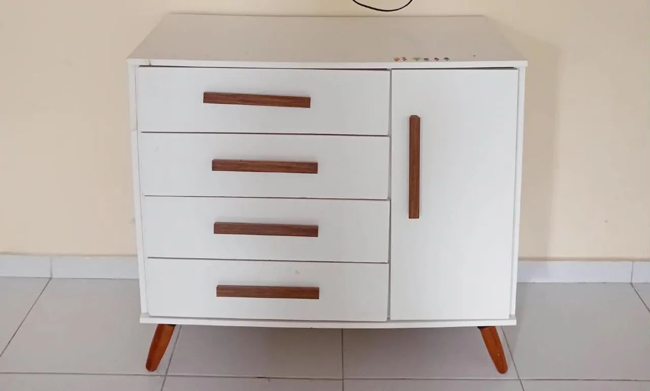 Vende-se Armário 