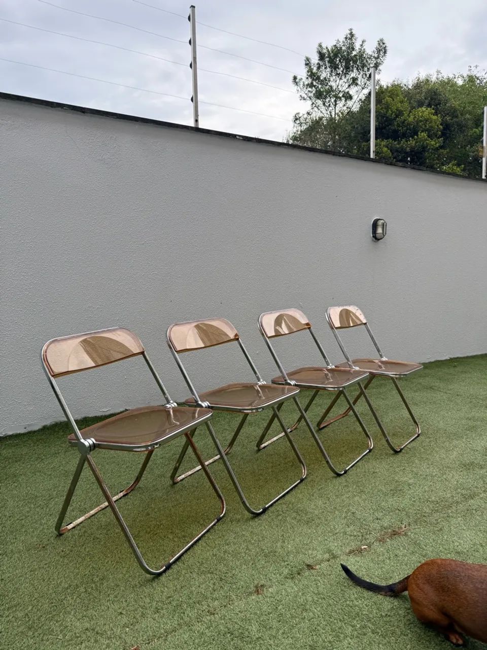 Cadeiras dobráveis em acrílico  