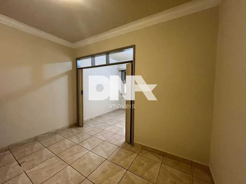 Apartamento - / Residencial / Catete