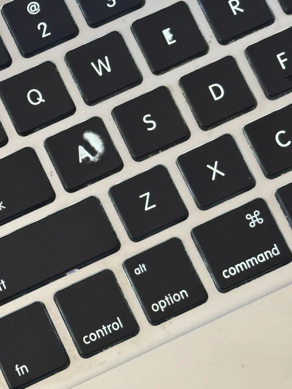 MacBook Air 8GB RAM | i5 | 128GB - Foto 5