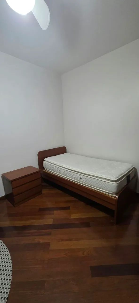 Cama solteiro com colchão e Cômoda 