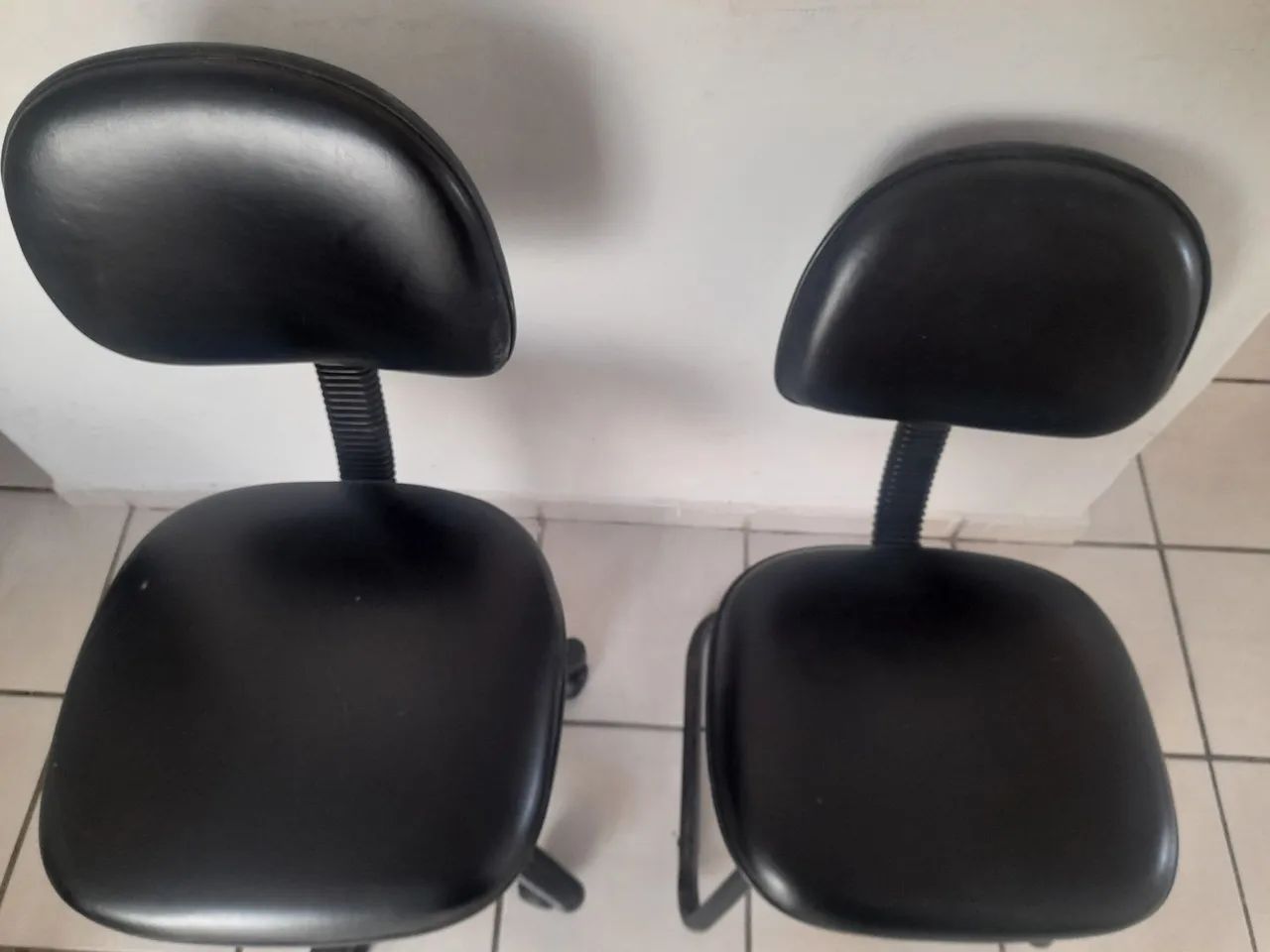 Duas Cadeiras para escritórios  - Foto 3
