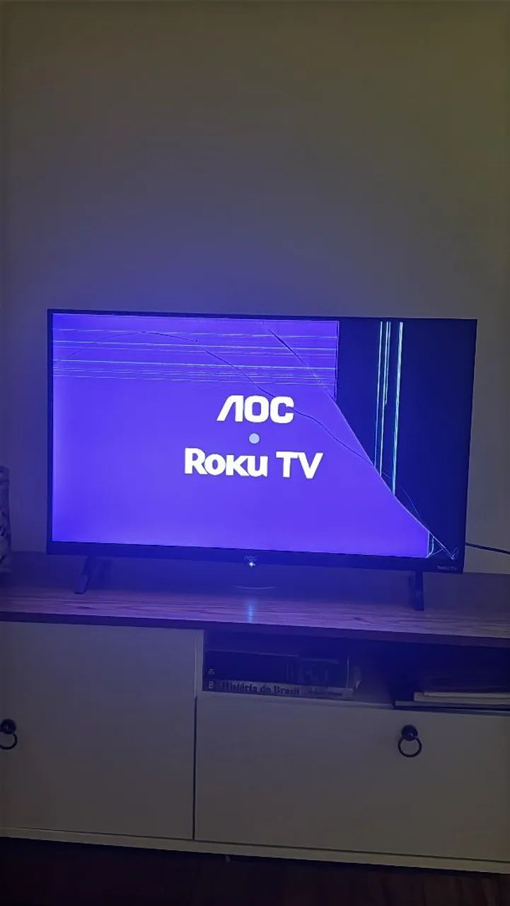 TV 32" AOC com defeito para retirada de pecas
