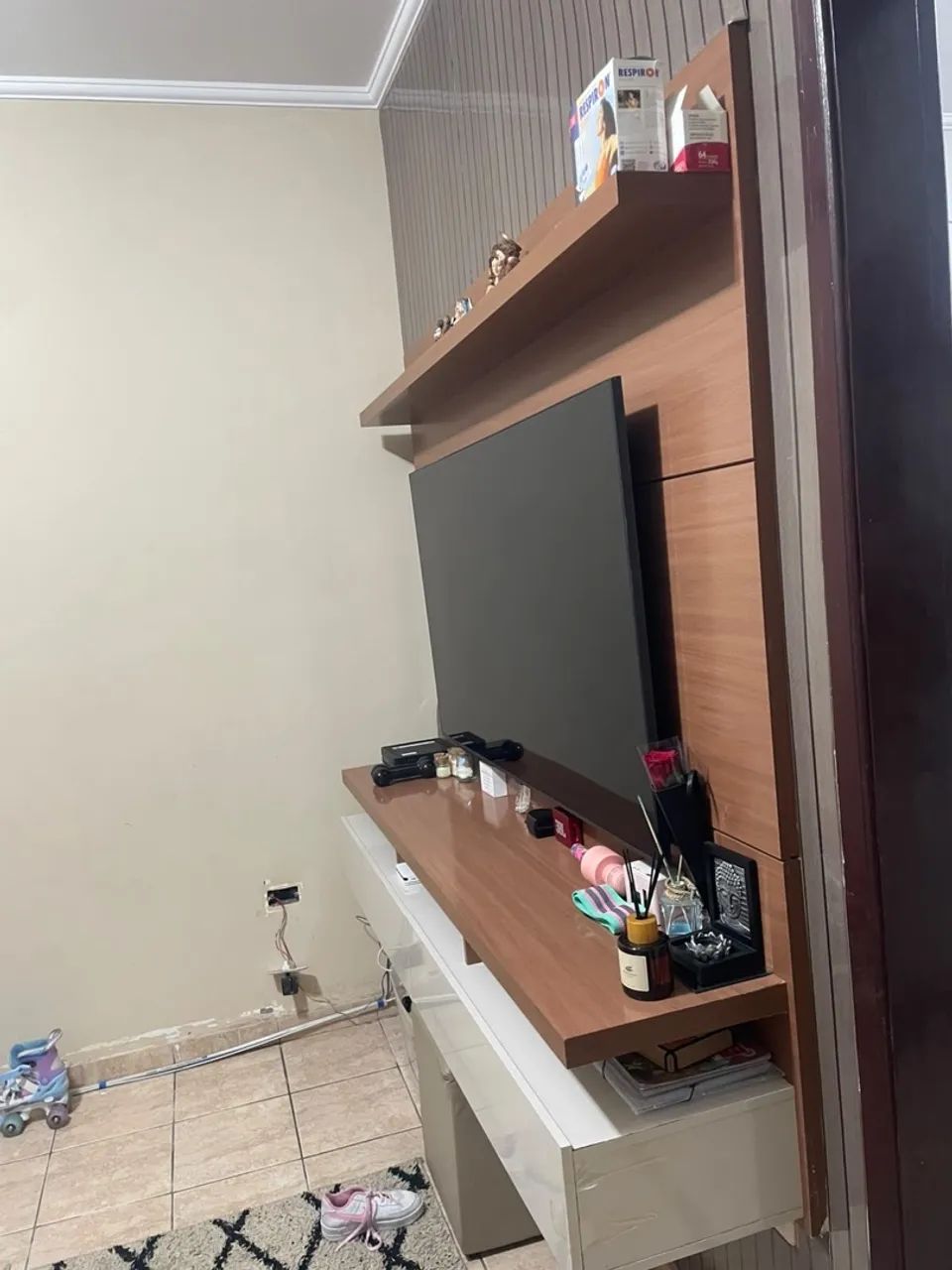 Painel e Rack suspenso para TV  - Foto 4