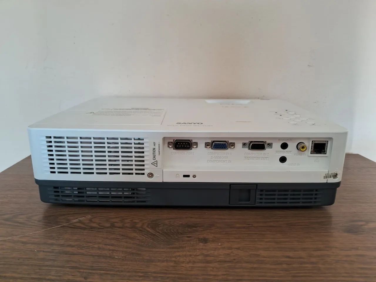 Projetor  Sanyo  XW300  - Foto 2