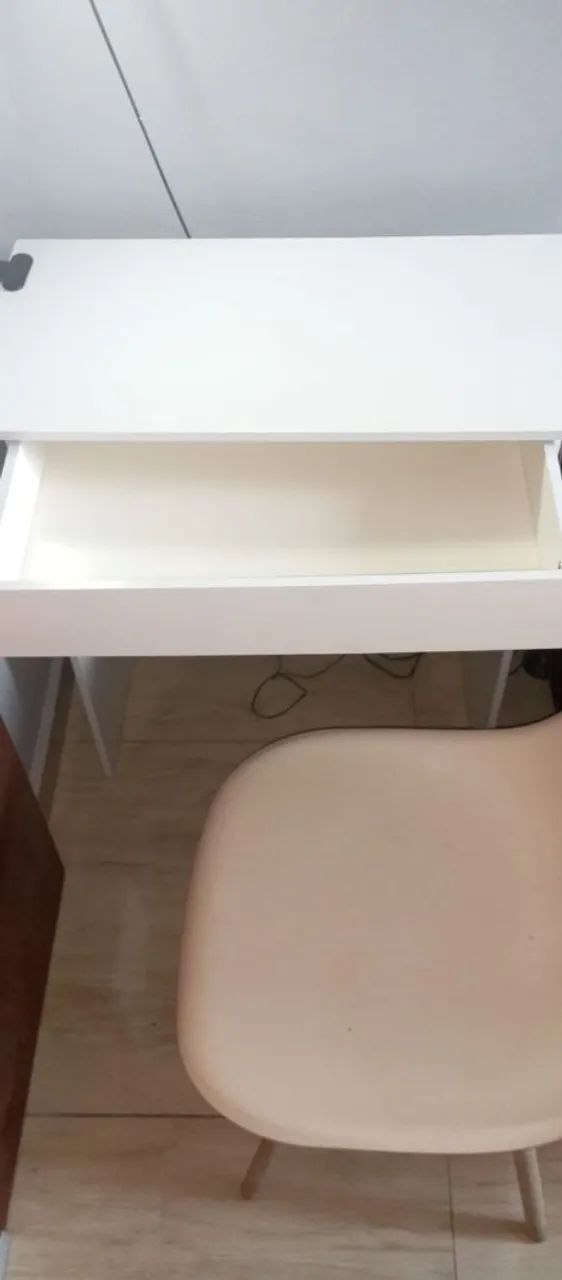 Escrivaninha e cadeira - Foto 2