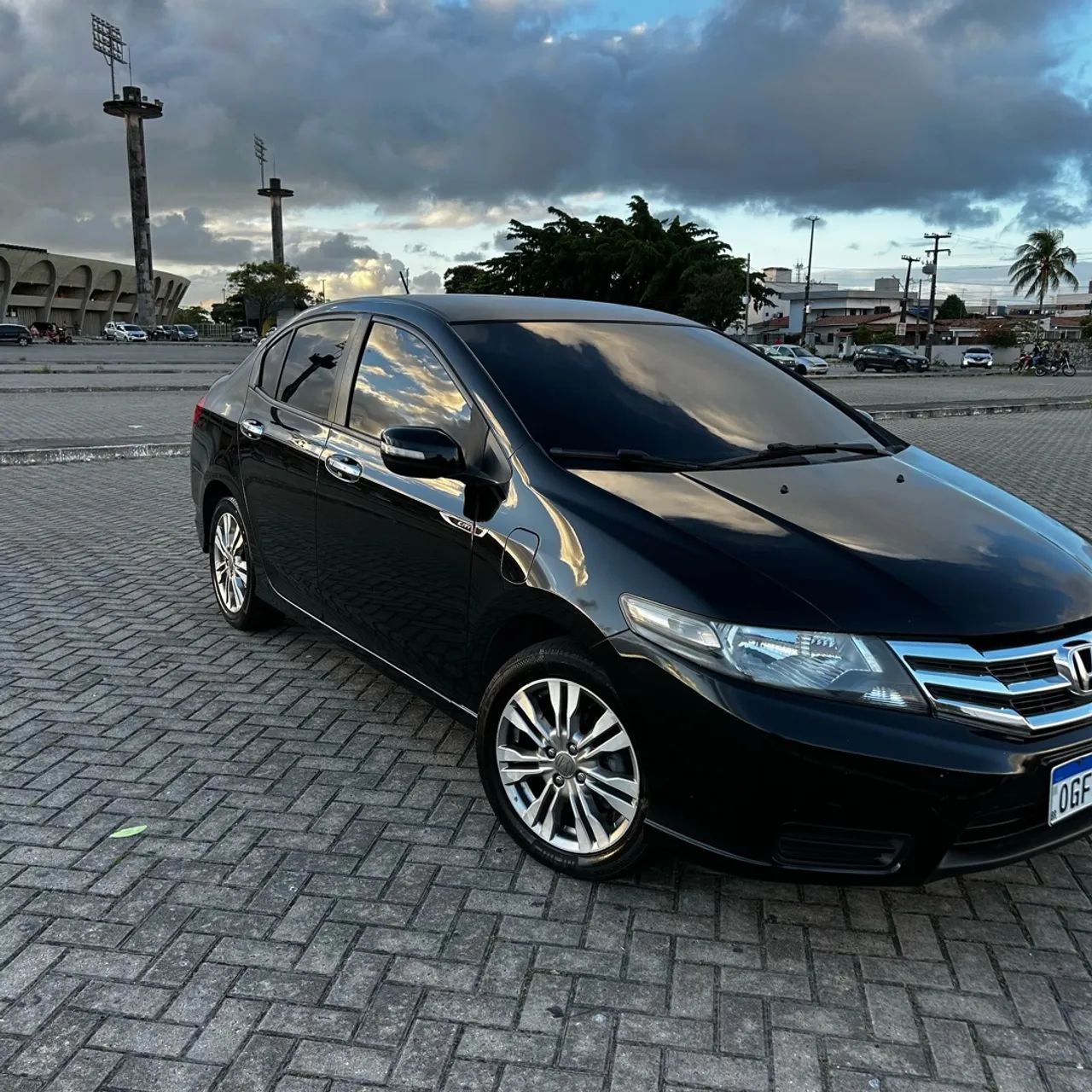 Honda City 1.5 EX 16V FLEX 4P AUTOMÁTICO 2013
