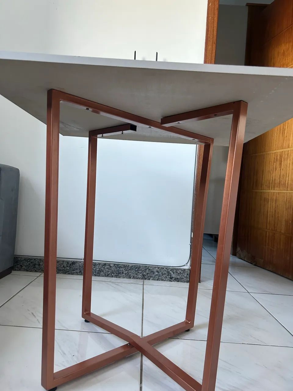 Mesa em mdf com base de ferro - Foto 3