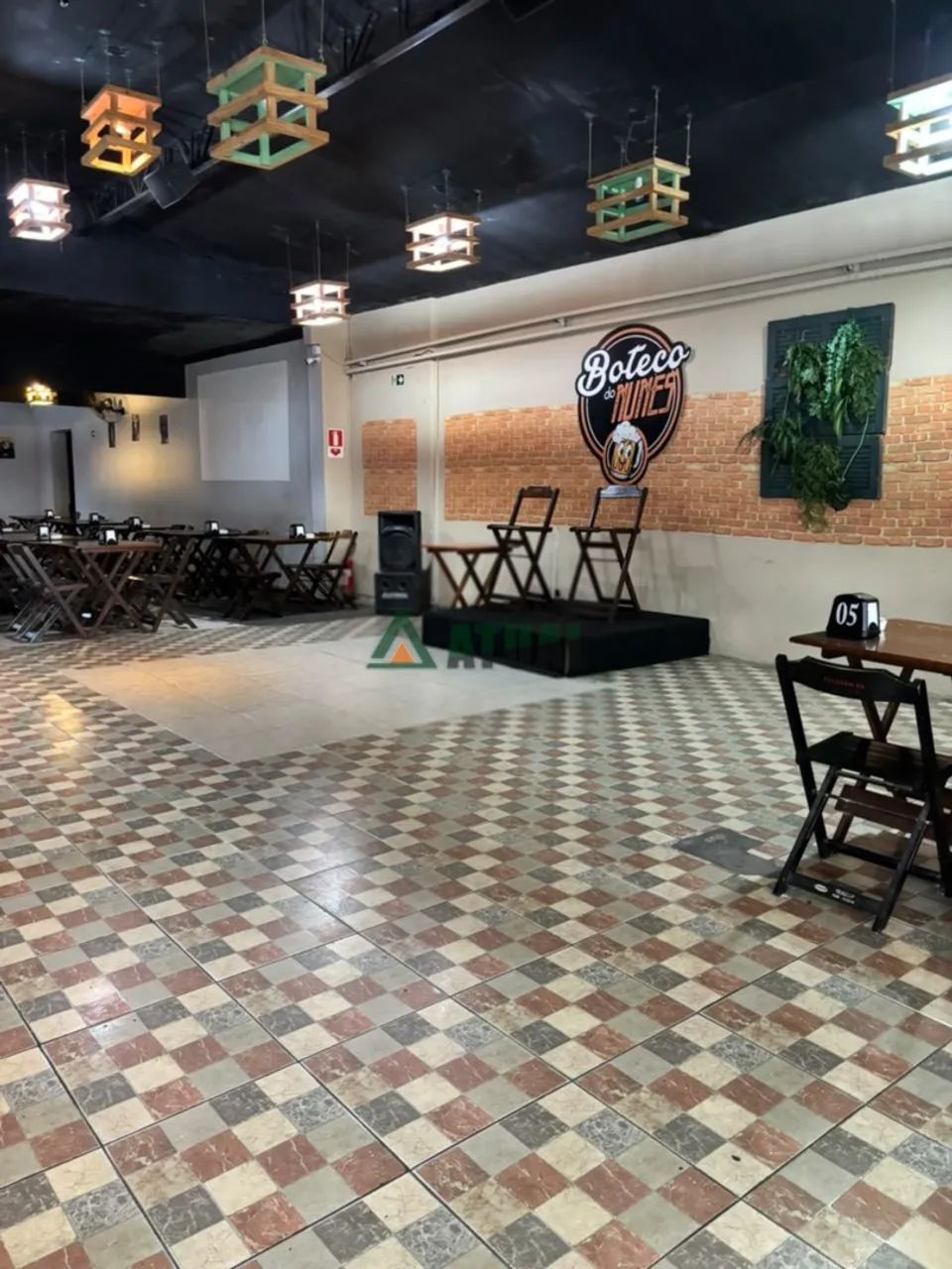SALA COMERCIAL COM 373M2 NA REGIÃO CENTRAL DE LONDRINA
