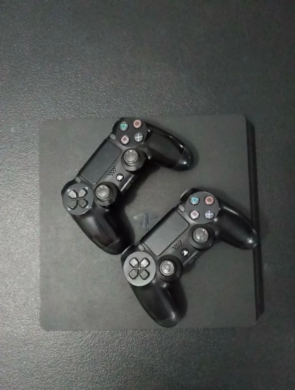 Ps4 1tb + controles - Foto 2