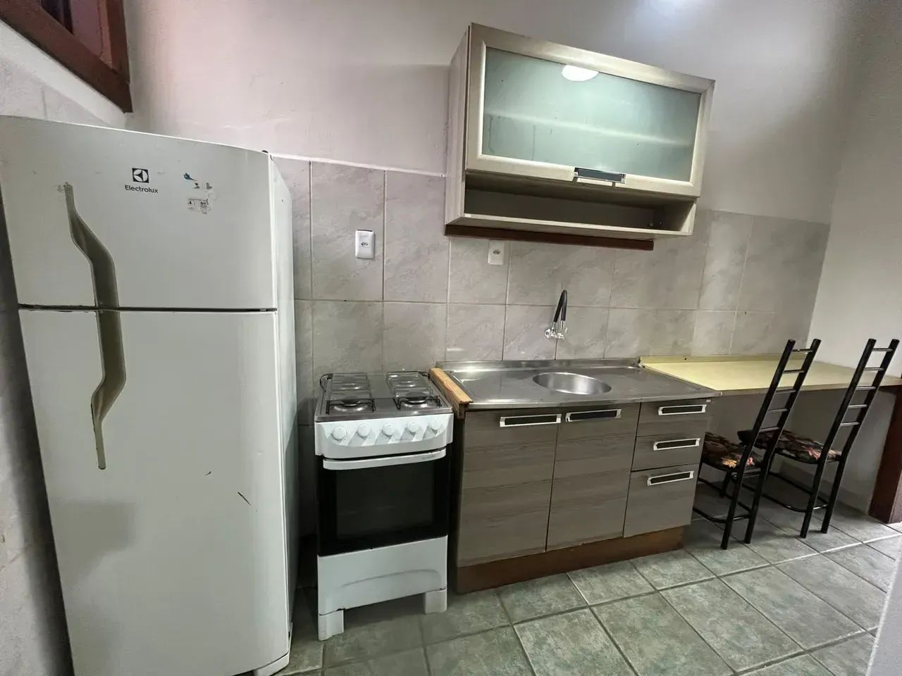 More na melhor região do Pantanal próximo da UFSC, kit net com móveis básicos. - Foto 2