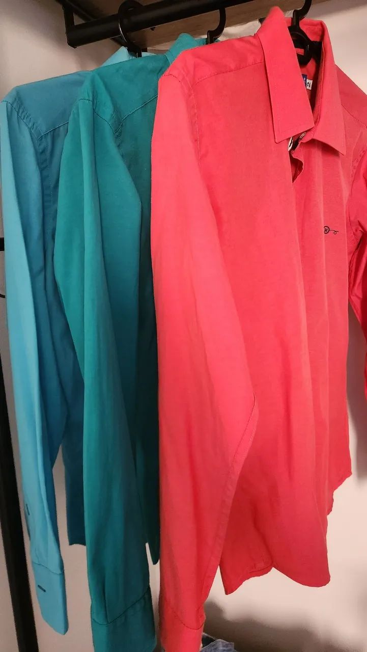 Camisas (três) azul, verde e rosa  - Foto 2