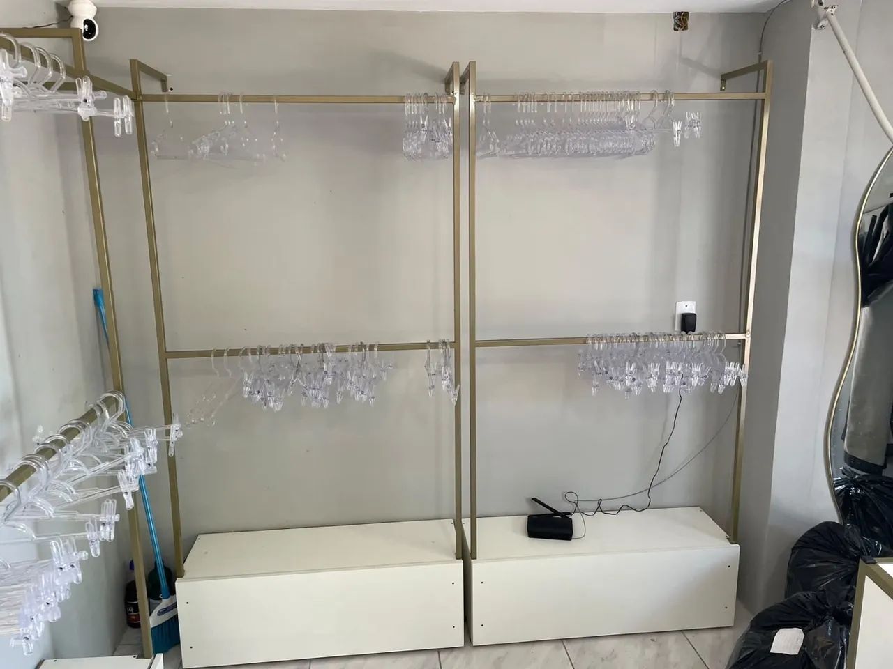 Araras e móveis de loja para vender - Foto 2