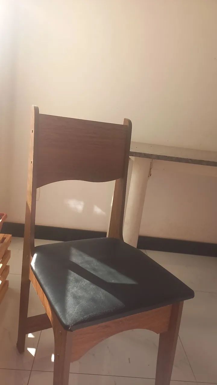 Cadeira em mdf e estofada - Foto 2