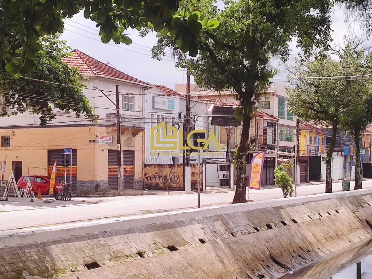 Loja Comercial à venda no Canal 2 em Santos SP