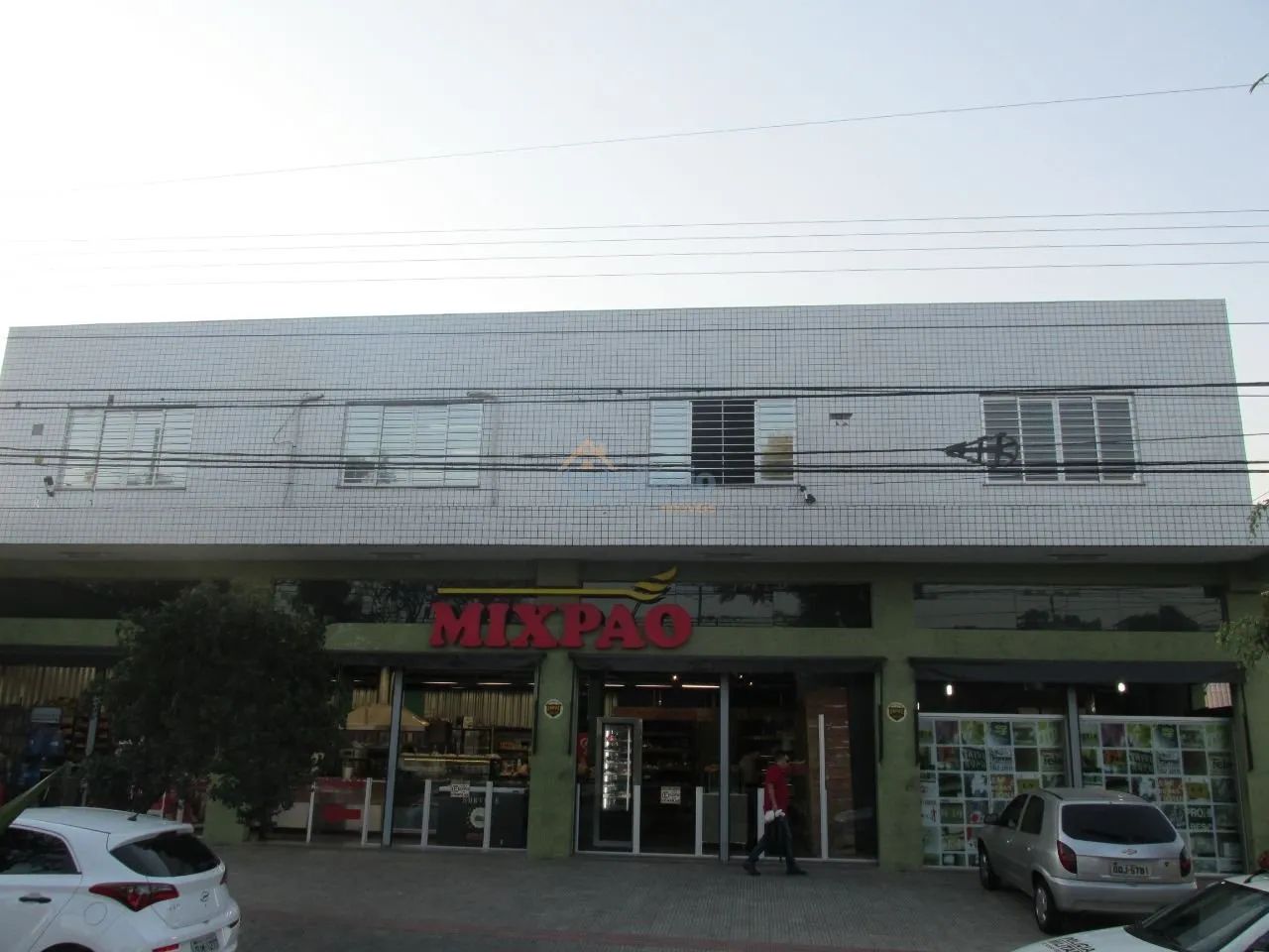 Sala com 50m² - Dona Clara