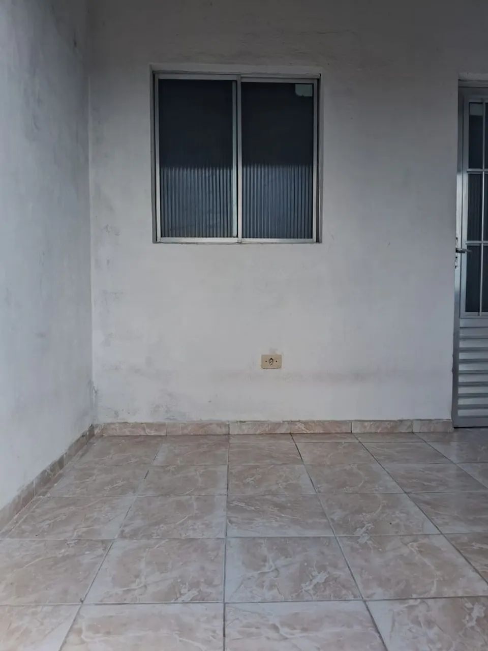 Casa pequena para alugar - Foto 2