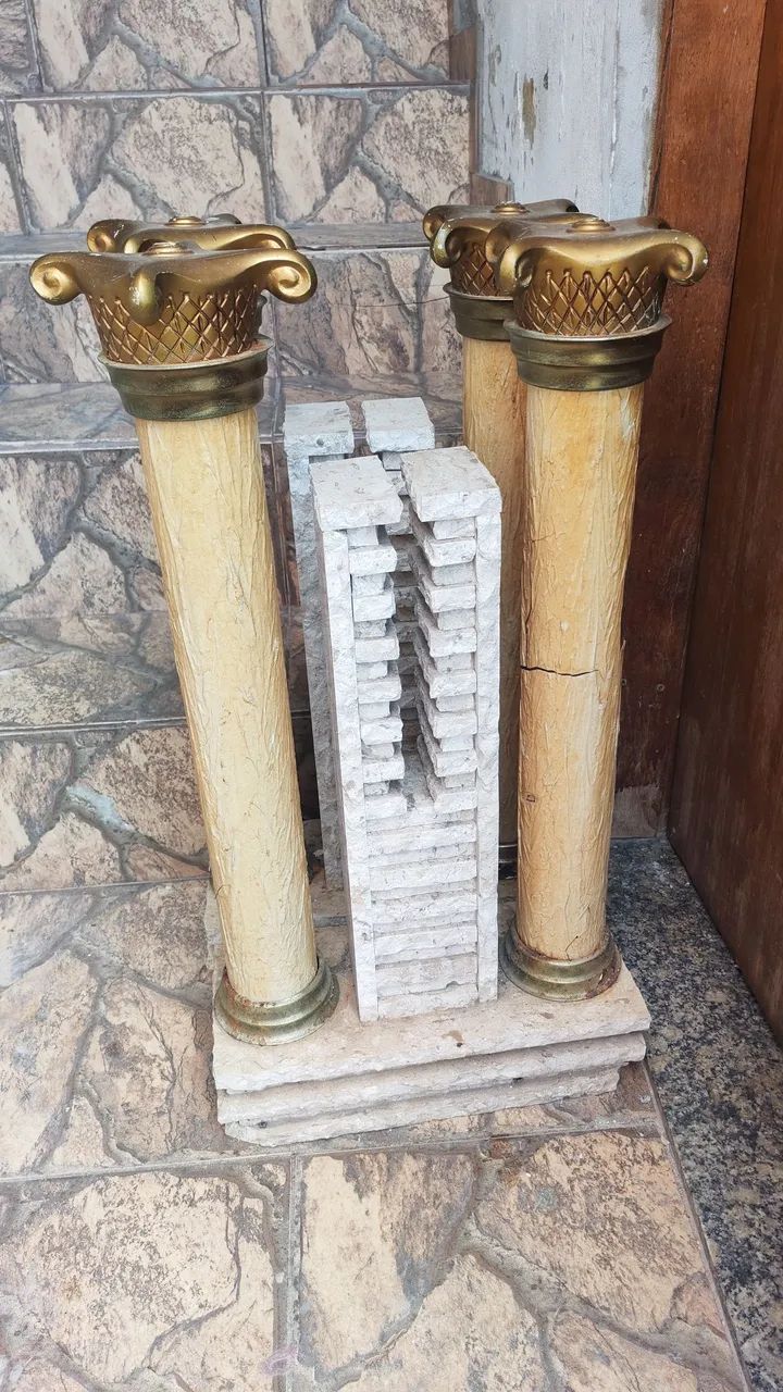 Vendo conjunto com 4 colunas/pés ornamentais para mesa - Foto 4