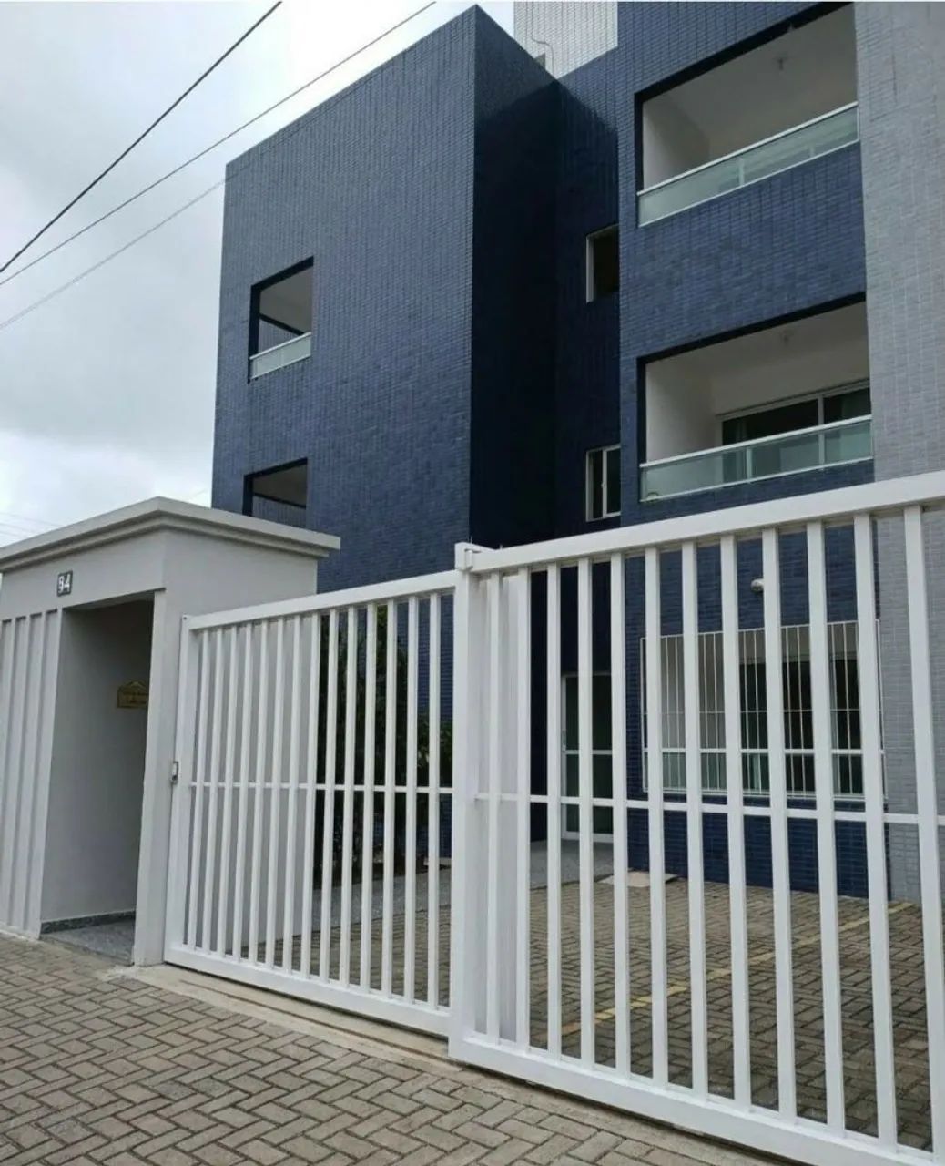 ALUGA-SE APARTAMENTO 