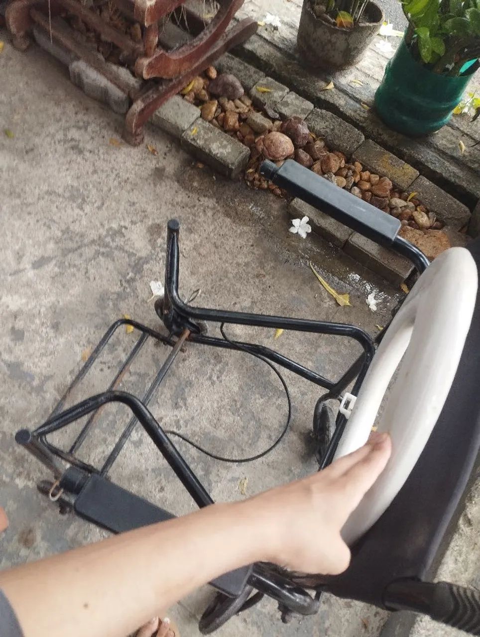 Cadeira de banho pra deficiente e idosos  - Foto 2