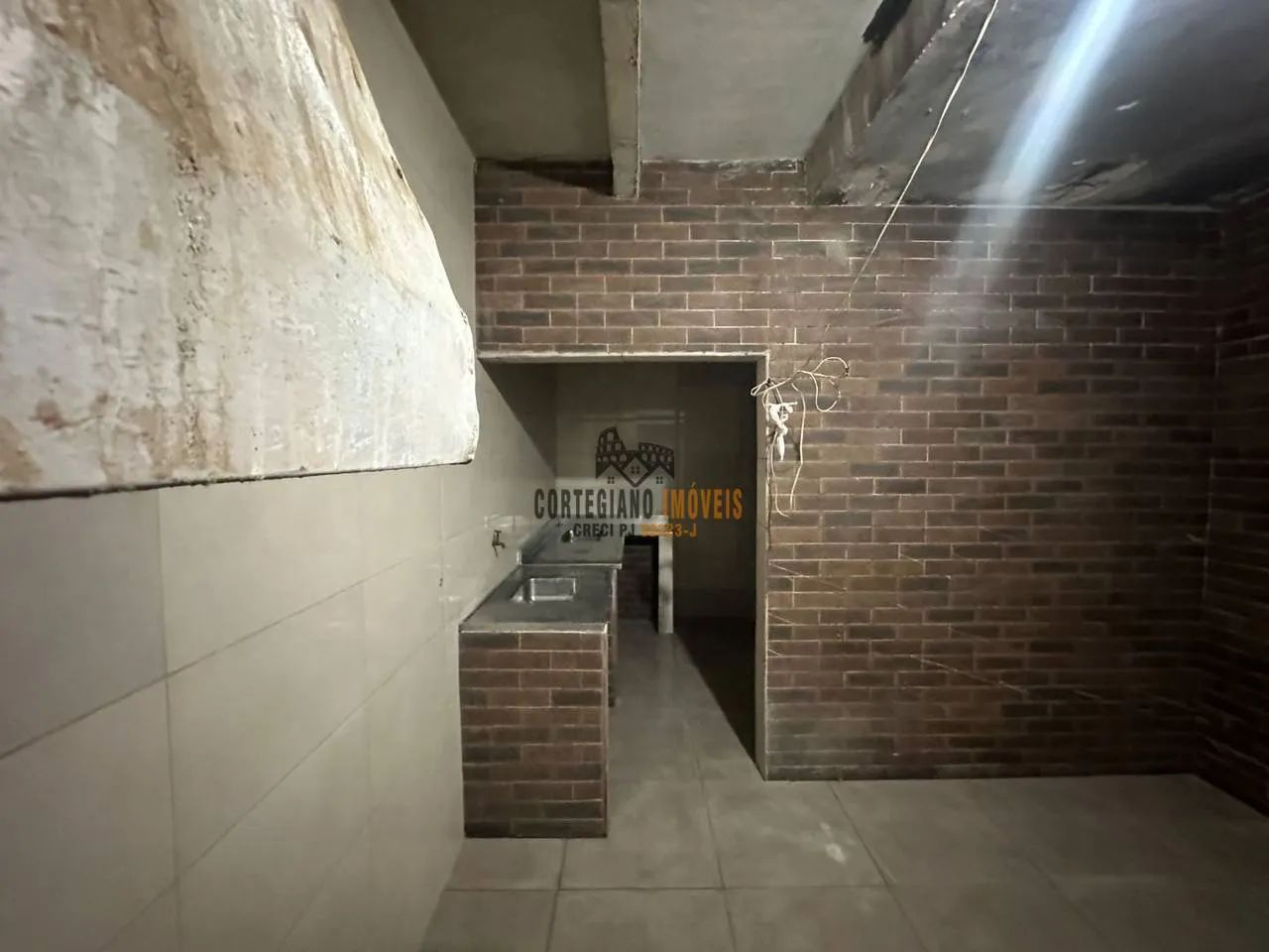 SOBRADO 500M2 NO CENTRO PROX. A PREFEITURA COM ELEVADOR