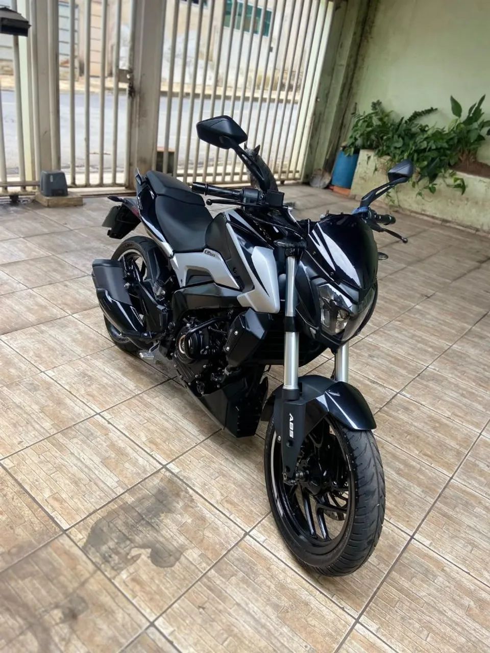 Bajaj Dominar 250  - Foto 3