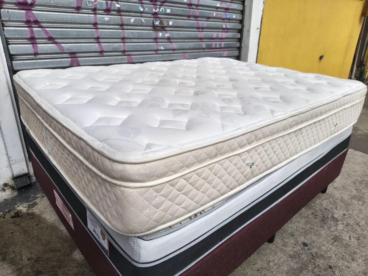Colchão Casal Molas Ensacadas marca Euro Colchões  - Foto 3