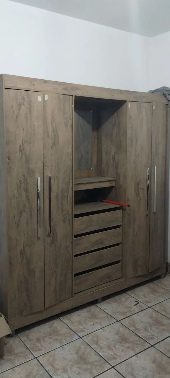 Guarda roupa casal 