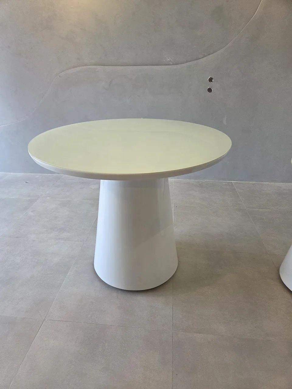 MESA REDONDA MODERNA - DIRETO DA FÁBRICA.495438936282900482