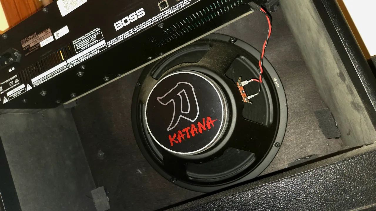 BOSS KATANA 100 WATTS - Foto 5