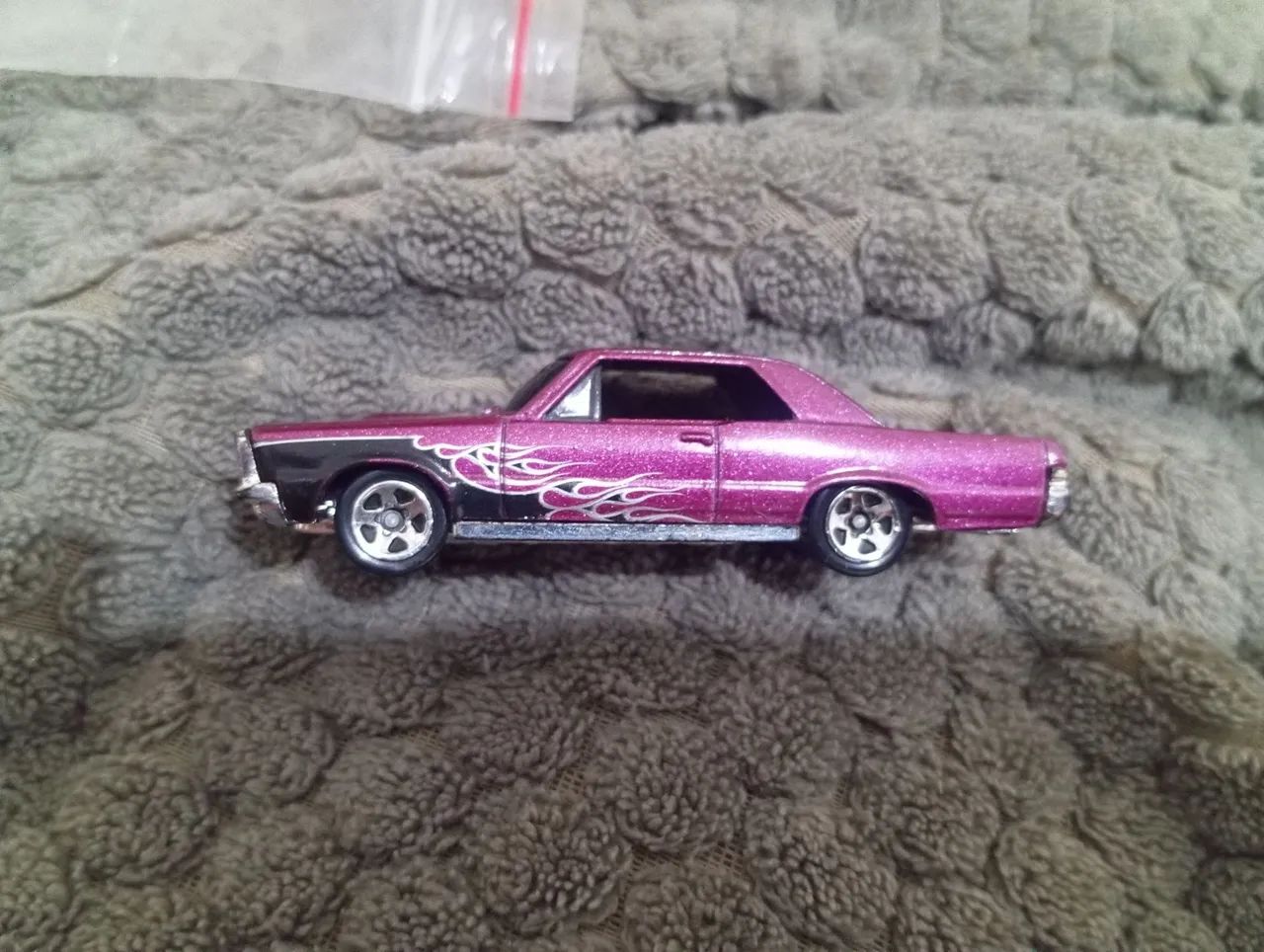 Vendo 56 carrinhos da Hot Wheels - Foto 4