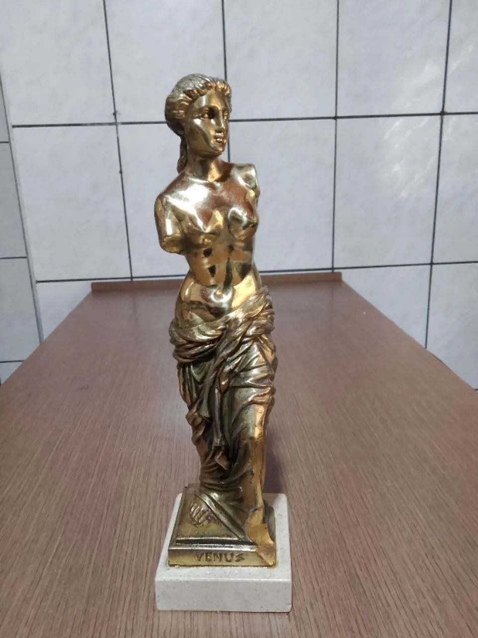 Estatueta da Vênus de Metal - 39 cm