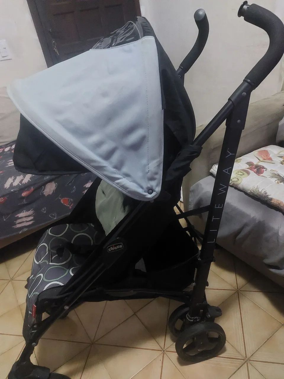 VENDO CARRINHO DE BEBÊ CHICCO LITEWAY  - Foto 4