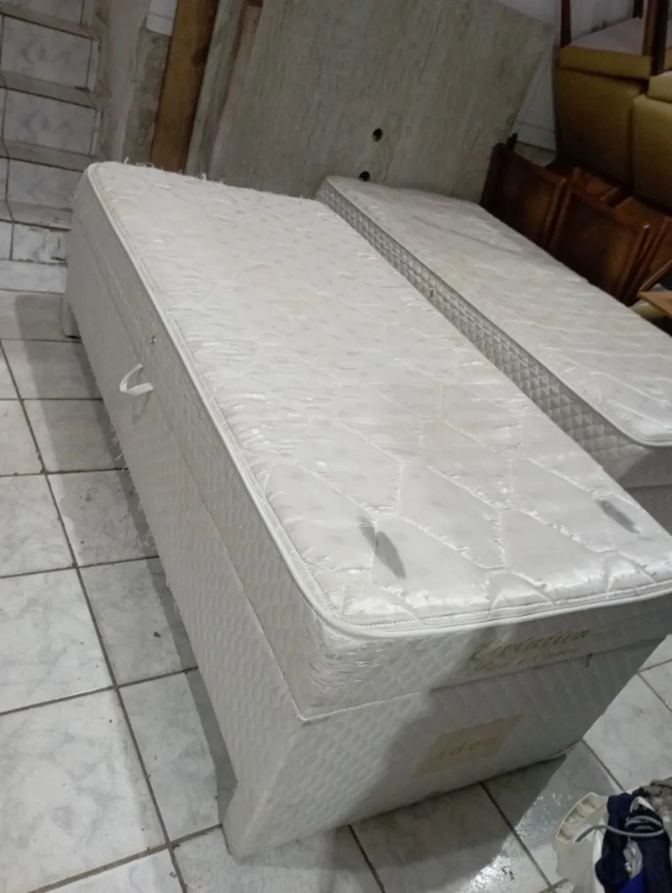 (Cód 011) Duas camas Box Baú com colchão por 500 - Foto 5