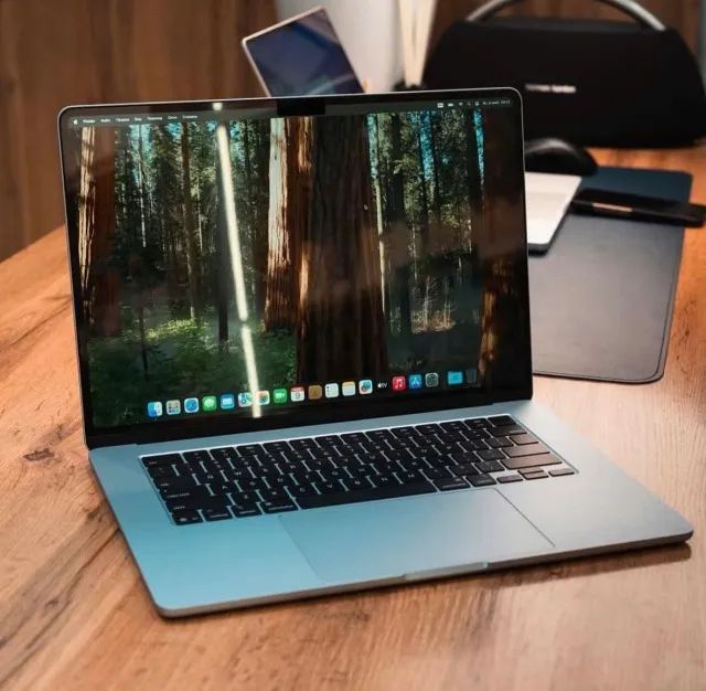 【極美品】M5 Apple MacBook Air 13インチ Macbook Air M5 13.6