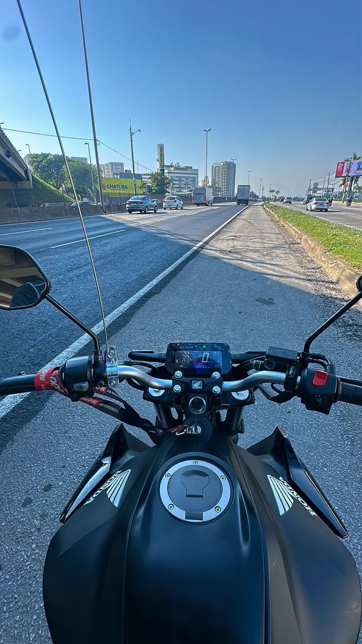 CB 300F 2023 - Foto 3