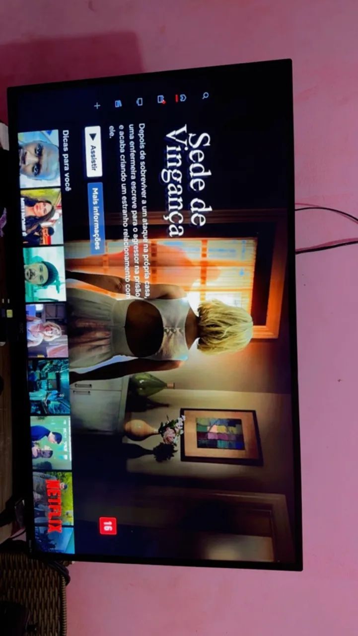 Tv smart 42 polegadas semi nova 