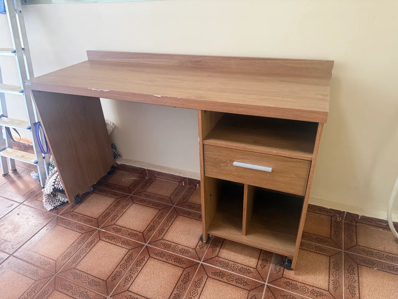 Escrivaninha/mesa de estudo - Foto 2