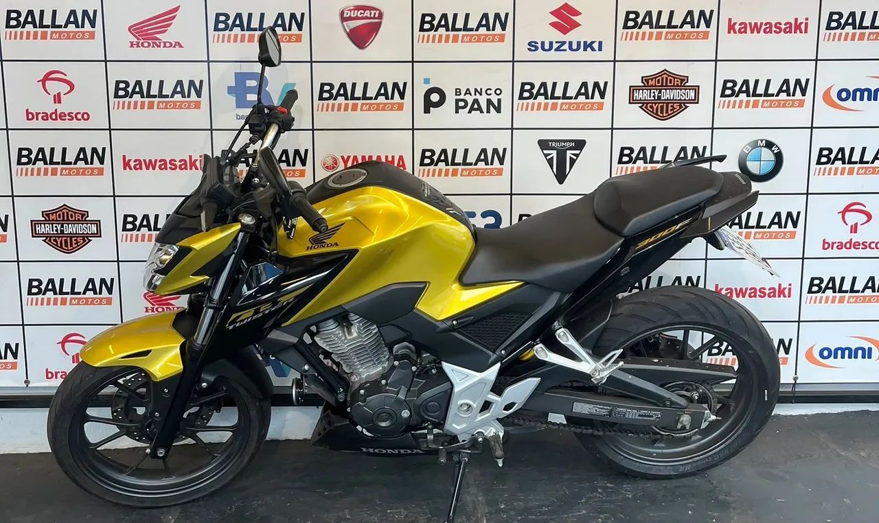 CB300F 2023 - Foto 2
