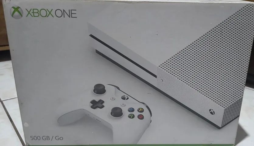 Xbox one 500gb - 2 controles  - Foto 2