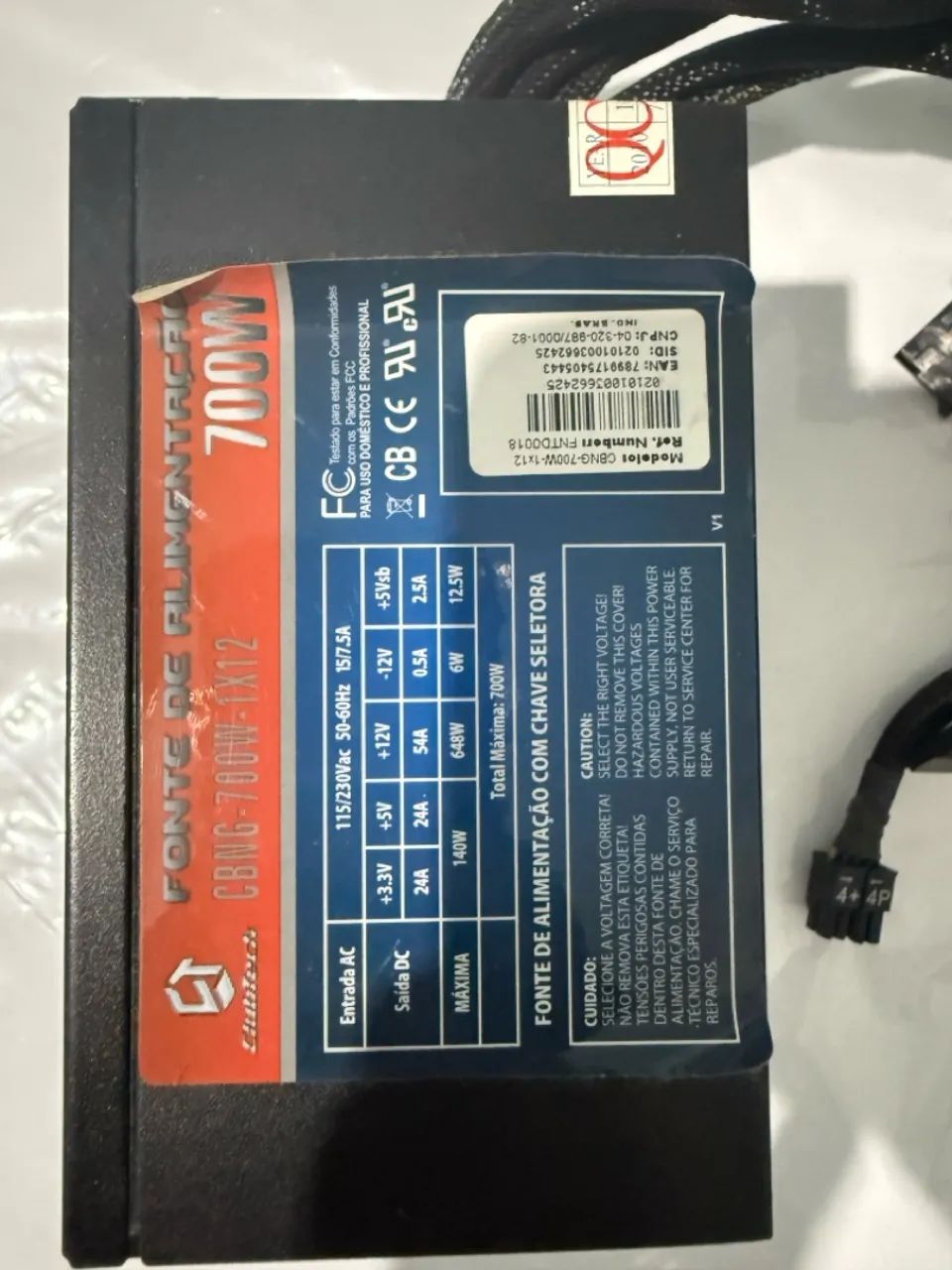 Fonte de Alimentação PC C3Tech 700W