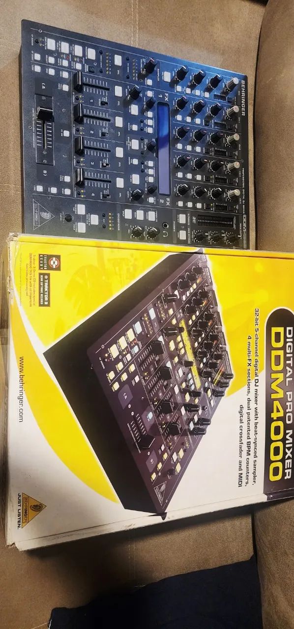 Mixer dj Behringer DDDM4000 - Foto 3