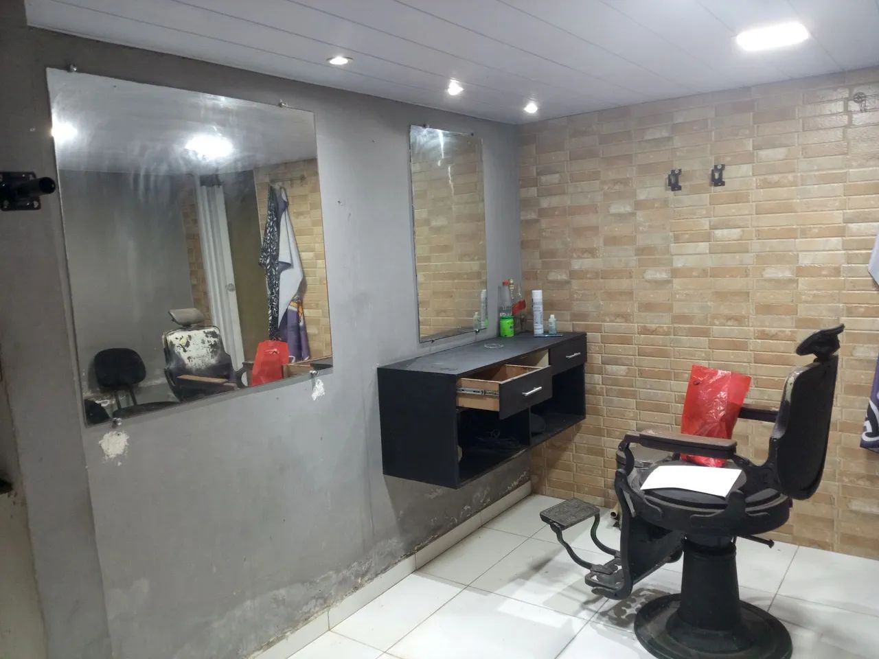 Cadeira Barbeiro Ferrante  - Foto 2