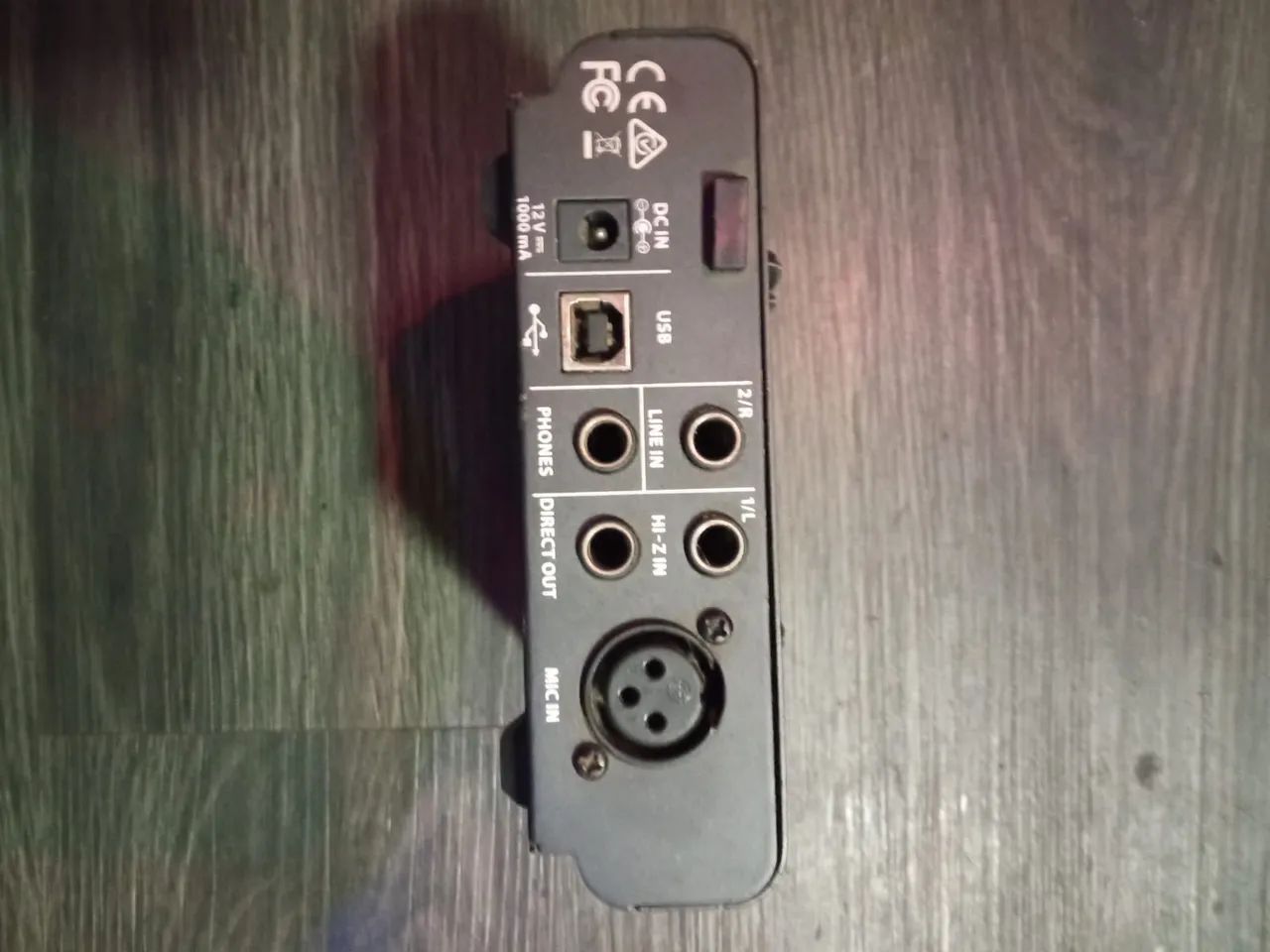 Pré-amplificador Valvulado e Interface USB - Behringer MIC 500 - Foto 2
