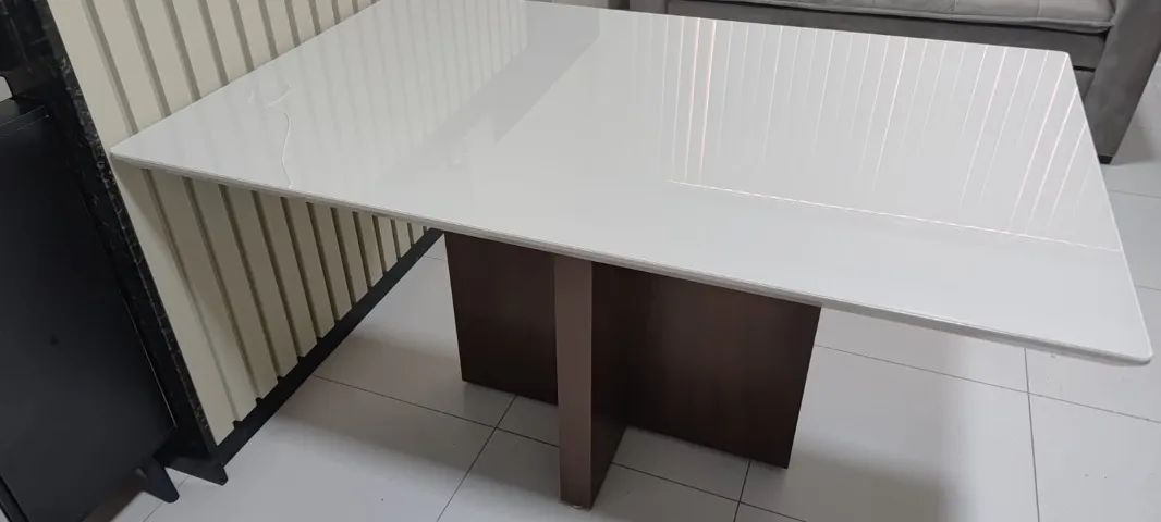 Mesa Mali Jantar 4 lugares usada