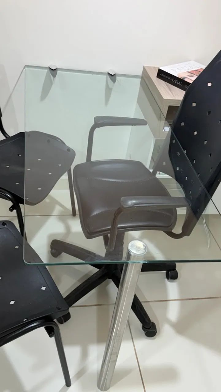 VENDO MESA DE VIDRO