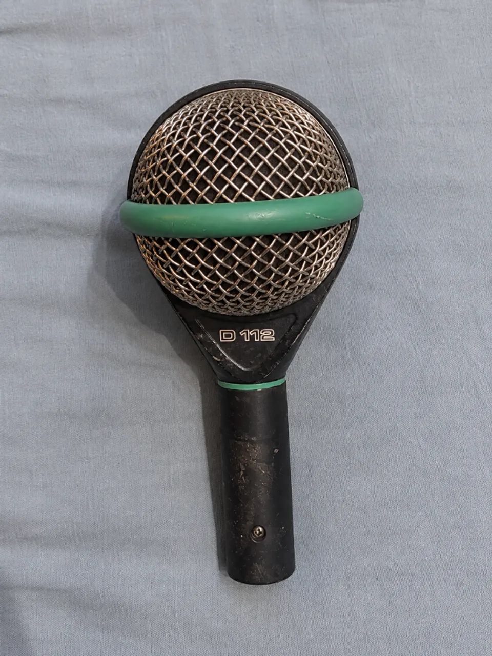 Microfone AKG D112 Original - Bumbo, Baixo e Percussão