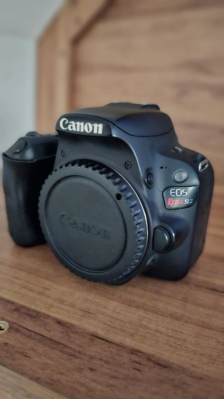 Câmera Canon Sl2 + Bateria + alça e bolsa