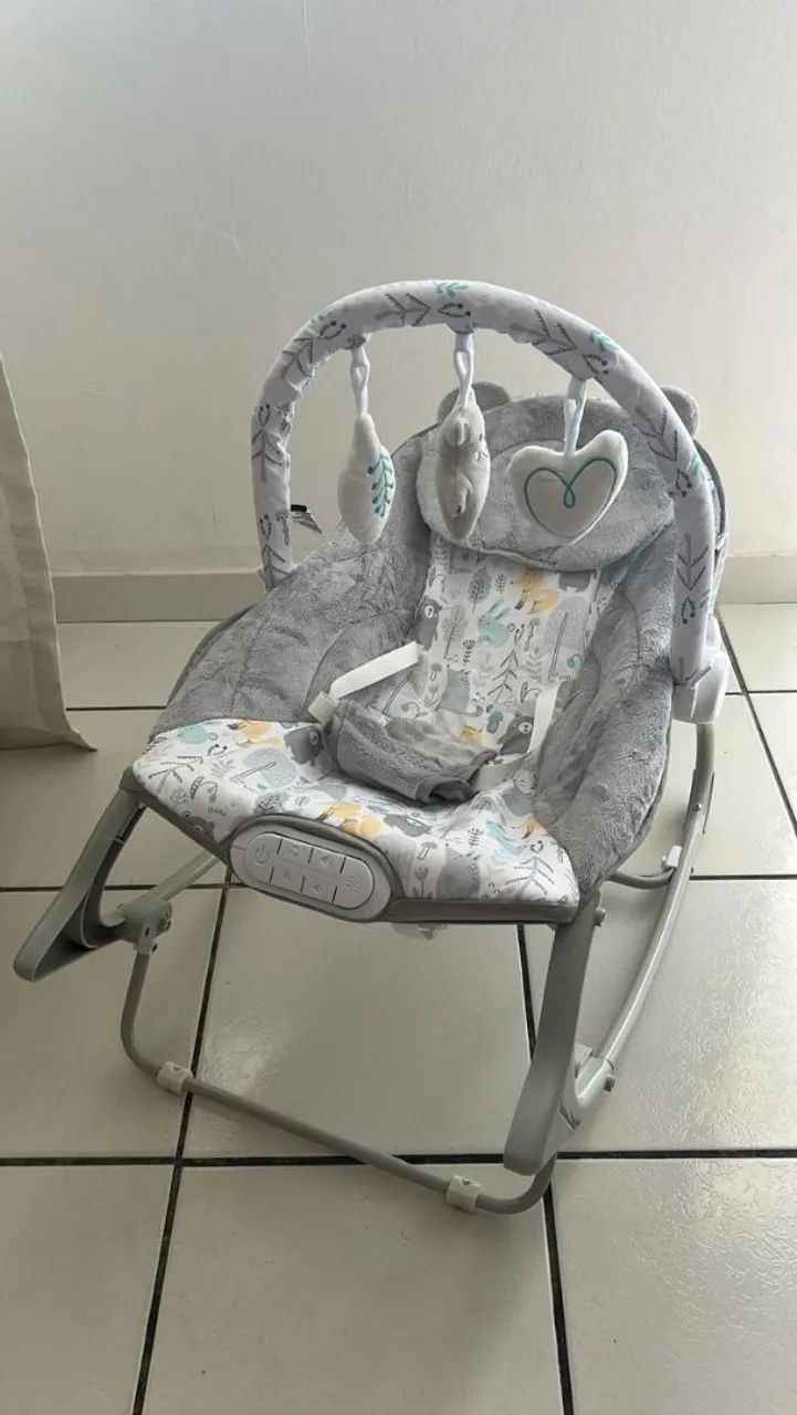 Vende-se cadeirinha de bebê 