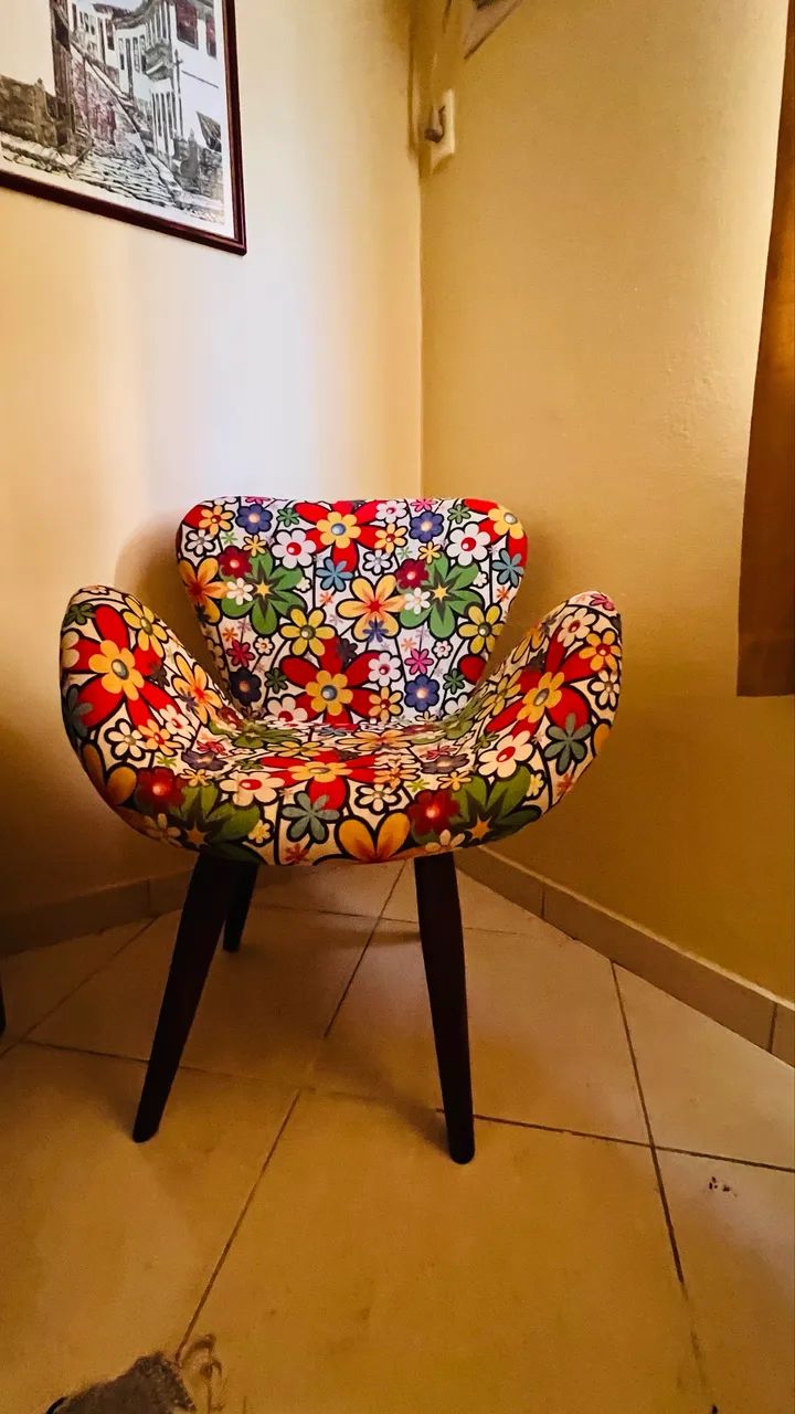 Poltrona Retrô Swan - Tecido Floral - Foto 2